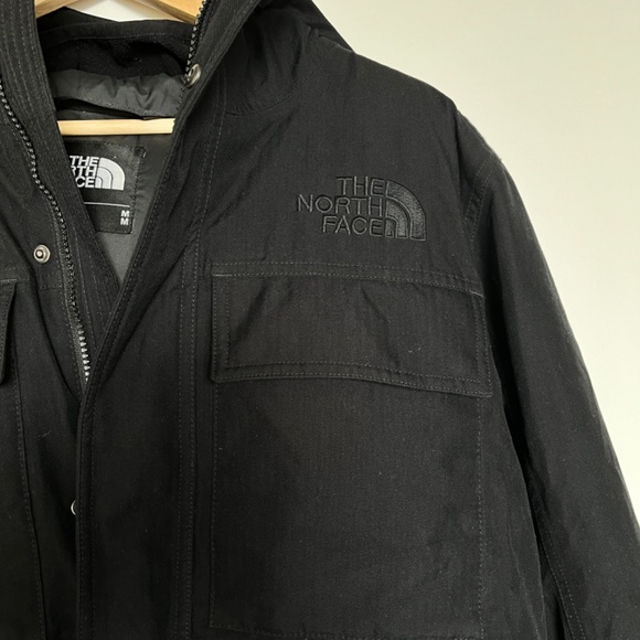 North Face Winter Jacket (mens) - Picture 2 of 5